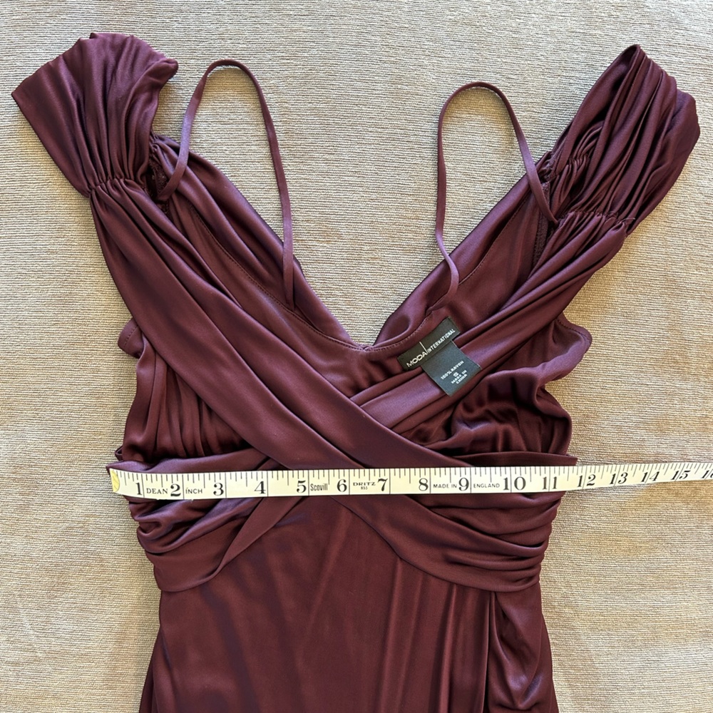 Fabulous Stretchy Cocktail Dress with Sexy Neckline - Picture 8 of 11